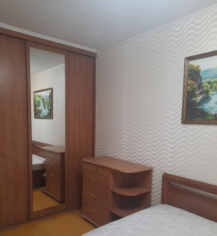 Сдается Двухкомнатная квартира🏡
Район:Артемовский,Героев Сталинграда
Из техники:Телевизор,стиральная машинка,микроволновка.
Цена:33т.=залог+коммуна...